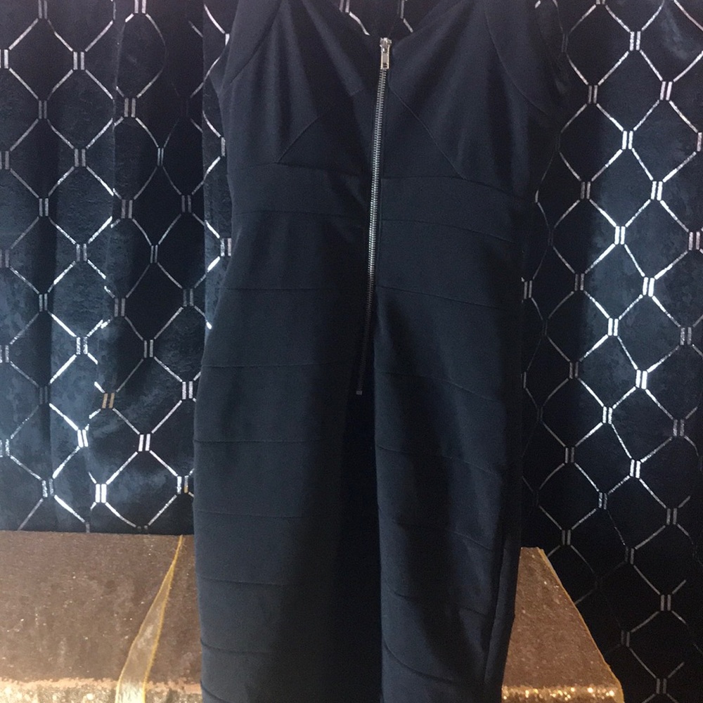 Dress - Picture 4 of 5